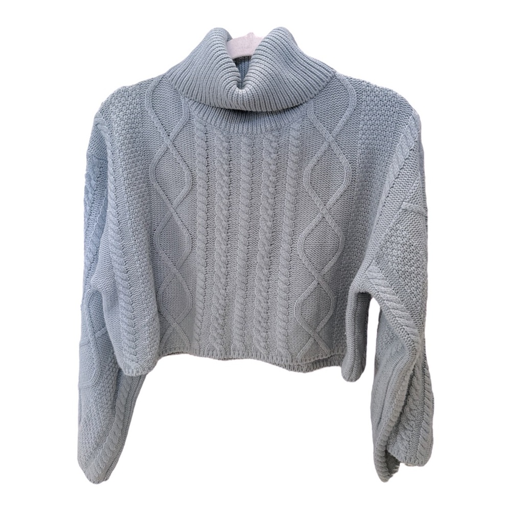 Cropped‎ Turtleneck Cable Knit Sweater in light Blue